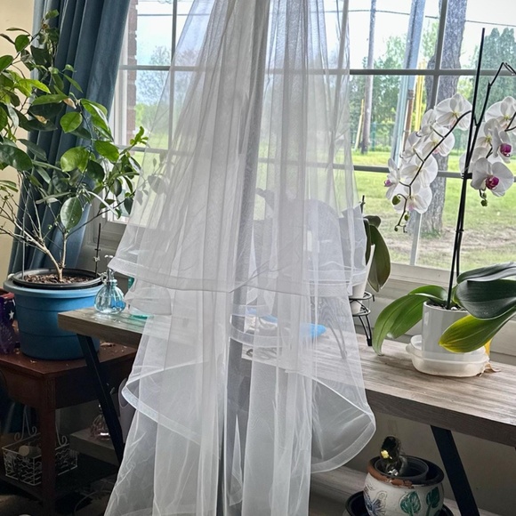 Fingertip Length Horsehair Trim Veil with Blusher - never worn - Picture 6 of 6